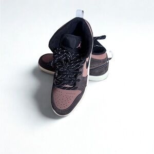 Nike Kids Brown and Black Air Jordan 1